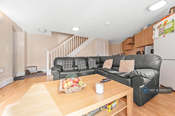 2 Bedroom Detached House To Rent In Monkbridge Street, Leeds, LS6