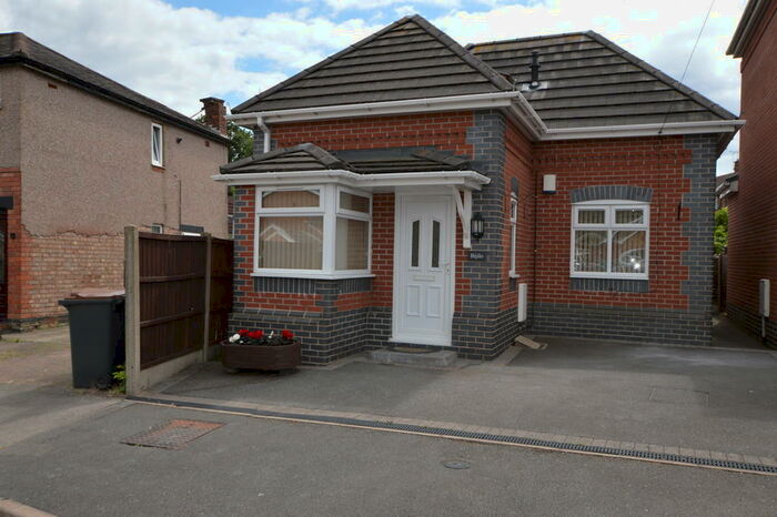 2 Bedroom Detached Bungalow To Rent In Croft Road, Bedworth, CV12