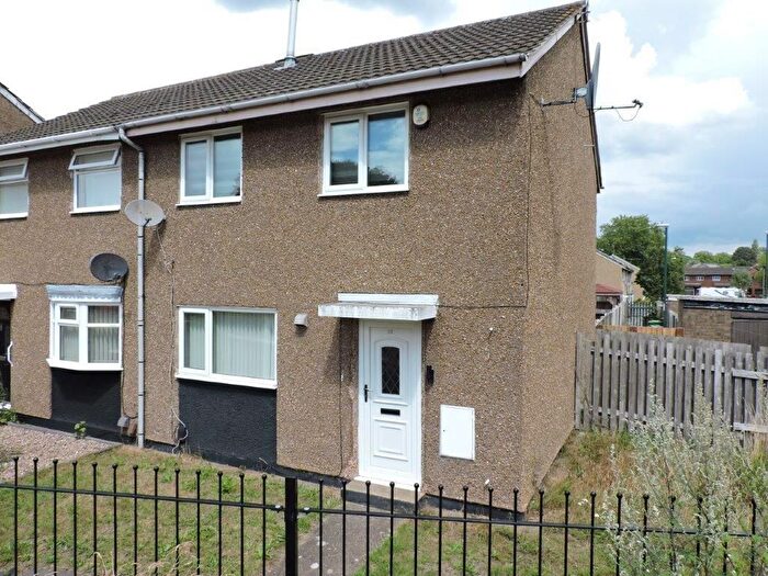 2 Bedroom Semi-detached House To Rent In Welton Gardens, Nottingham, NG6