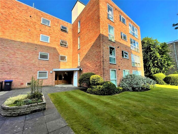 2 Bedroom Flat To Rent In Wallington, SM6