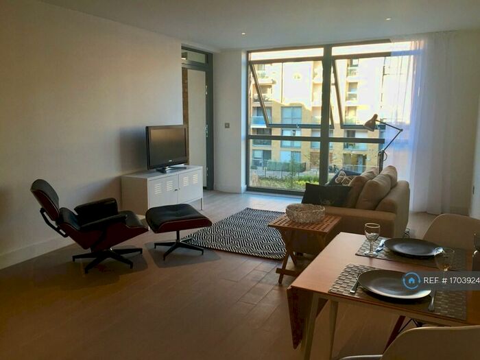 1 Bedroom Flat To Rent In Canalside Square, London, N1