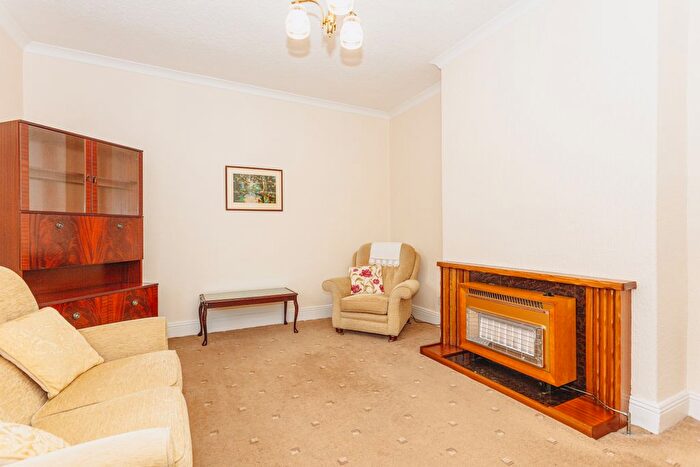 2 Bedroom Semi-Detached Bungalow For Sale In Hardthorn Road, Dumfries, DG2