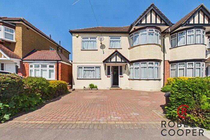 4 Bedroom End Of Terrace House For Sale In Torrington Road, Ruislip, HA4
