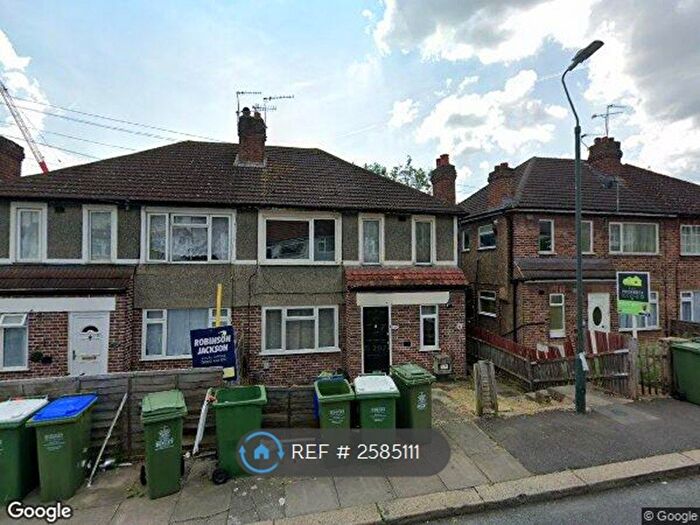 2 Bedroom Flat To Rent In Holly Hill Road, Erith, DA8