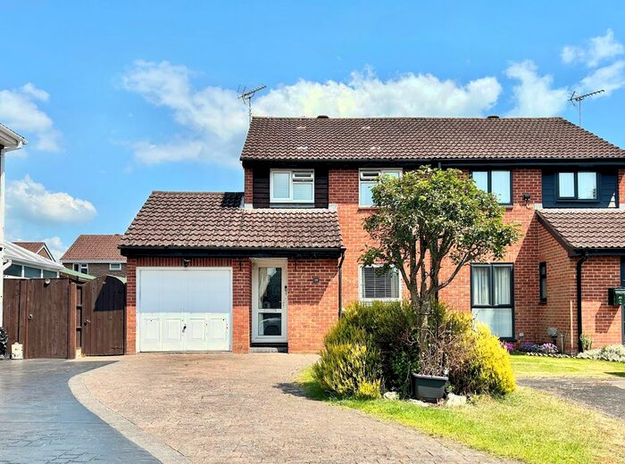 3 Bedroom Property To Rent In Aintree Drive, Waterlooville, PO7