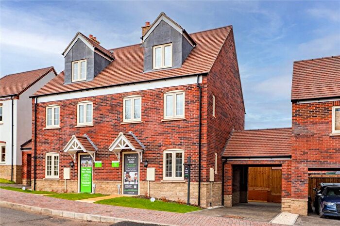 3 Bedroom Semi Detached House For Sale In Allsebrooke Way, Ravenshead, Nottingham, Nottinghamshire, NG15