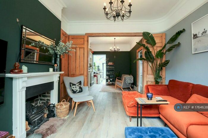 4 Bedroom Terraced House To Rent In Elspeth Road, London, SW11