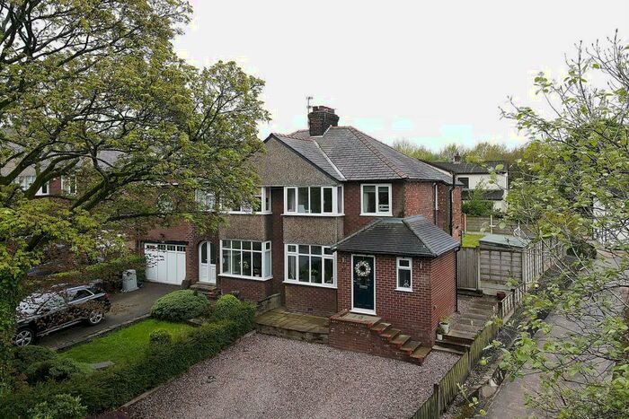 3 Bedroom Semi-Detached House For Sale In Buxton Old Road, Macclesfield, SK11