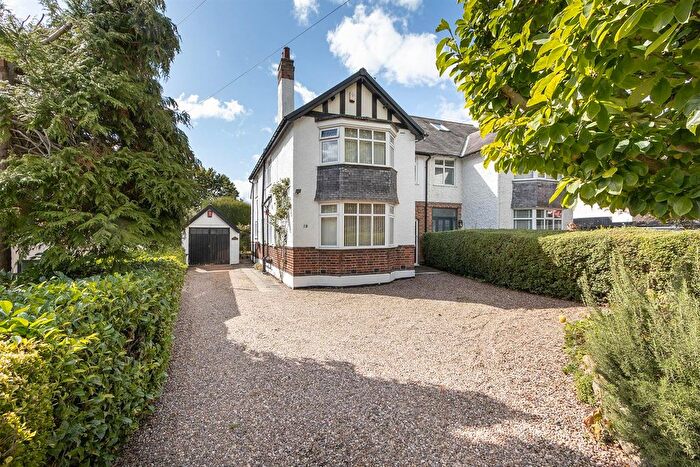 4 Bedroom Semi-detached House For Sale In Desford Road, Narborough, Leicester, LE19