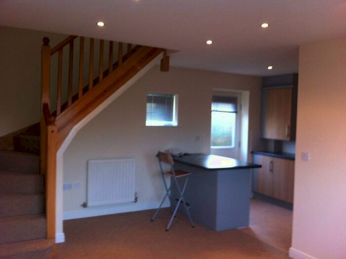 2 Bedroom Semi-Detached House To Rent In Rawsthorne Avenue, Manchester, M18