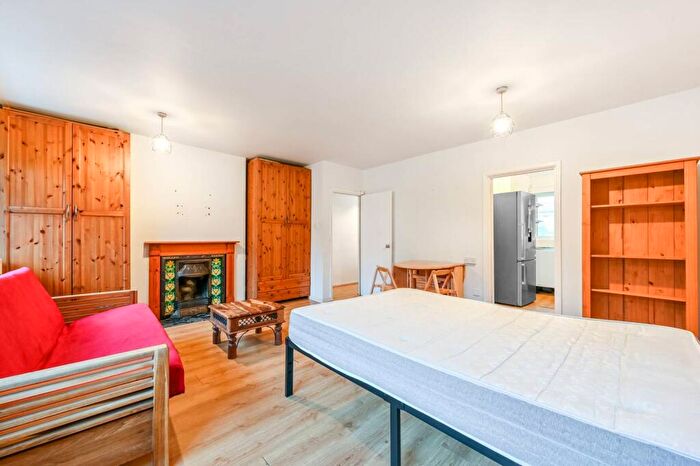 Studio To Rent In St Albans, Kentish Town, London, NW5