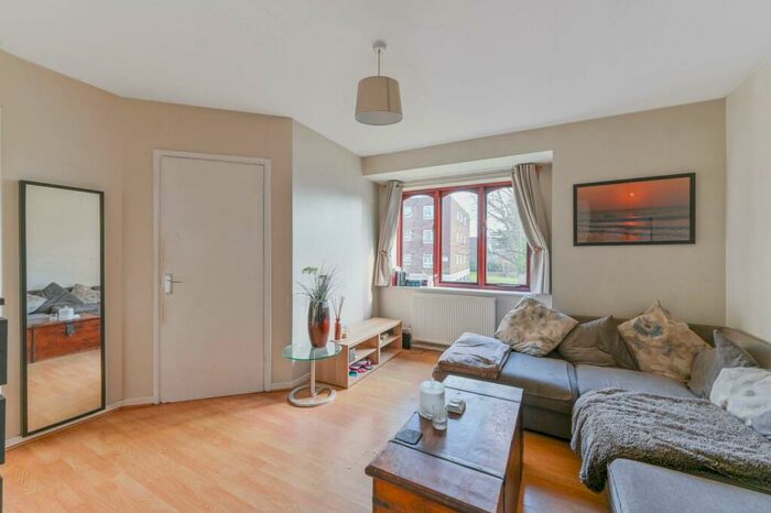 1 Bedroom Flat To Rent In Ludford Close, Croydon, CR0