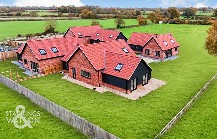 4 Bedroom Chalet For Sale In Mitchells Yard, Mill Road, Winfarthing, Diss, IP22
