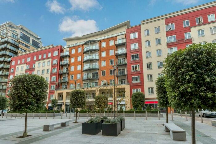 Studio To Rent In Boulevard Drive, London, NW9