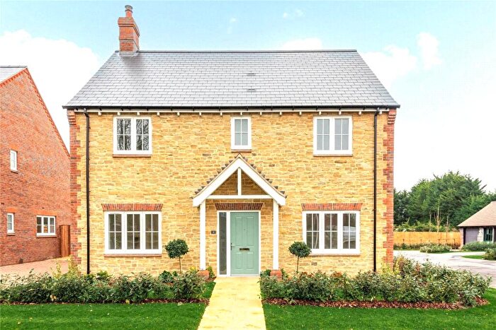 4 Bedroom Detached House For Sale In Brogan Place, Dinton, Aylesbury, Buckinghamshire, HP17
