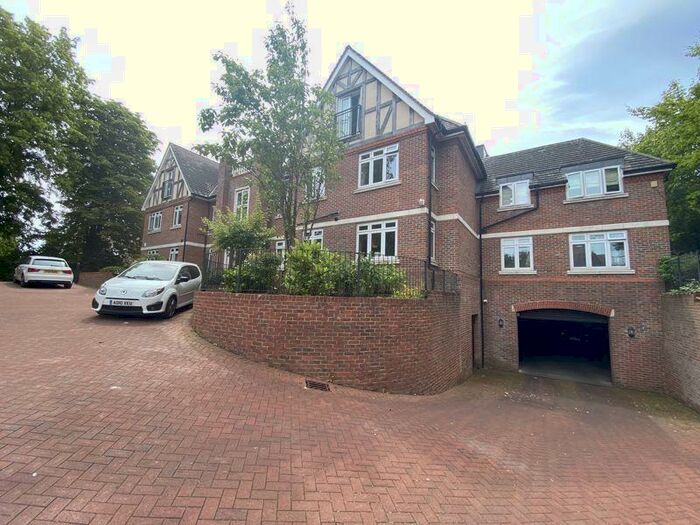 2 Bedroom Flat To Rent In Bedroom Luxury Flat, Purley &pound;, CR8