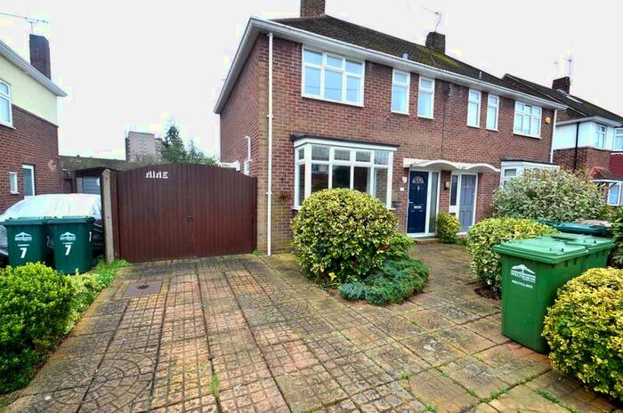 3 Bedroom Semi-Detached House To Rent In Dale Road, Sunbury-on-thames, TW16