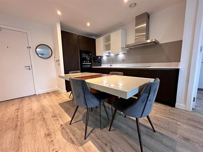 2 Bedroom Apartment For Sale In The Quarry, Middlewood Street, Salford, M5