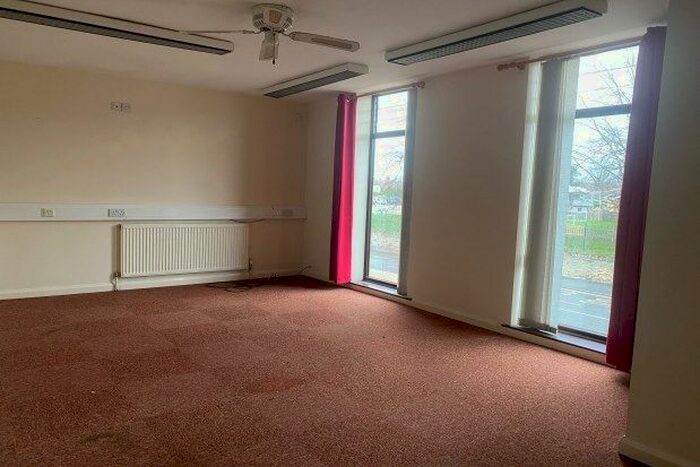 4 Bedroom Detached House To Rent In High Street, Bedford, MK41