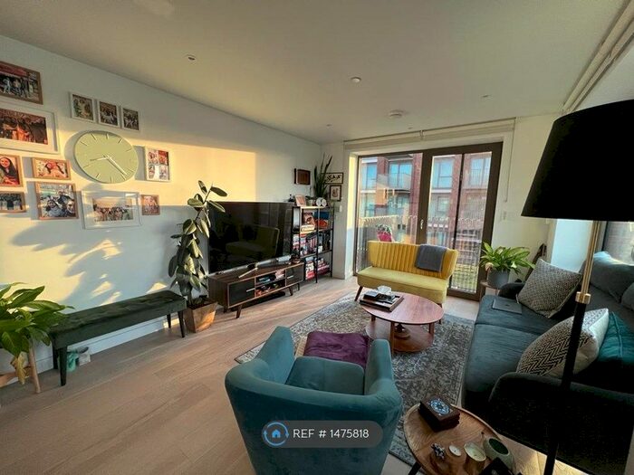 2 Bedroom Flat To Rent In Pendant Court, London, E16