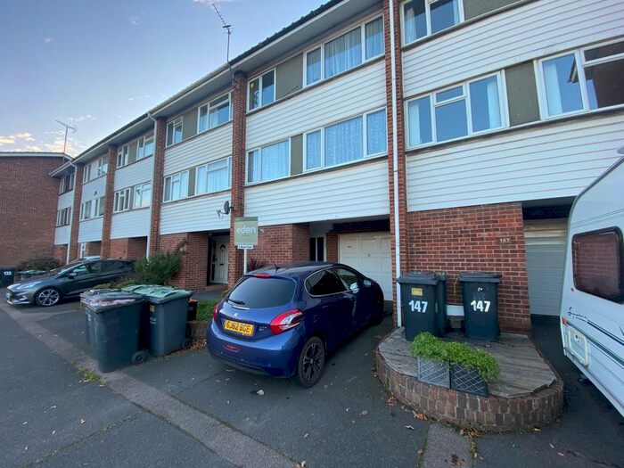 1 Bedroom Flat To Rent In Kingfisher Road, Larkfield ME20