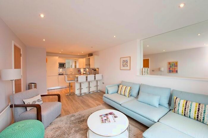 2 Bedroom Flat To Rent In Horse Shoe Court, Brewhouse Yard, London, EC1V
