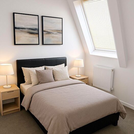 1 Bedroom Apartment For Sale In Challenge Court, Leatherhead, KT22