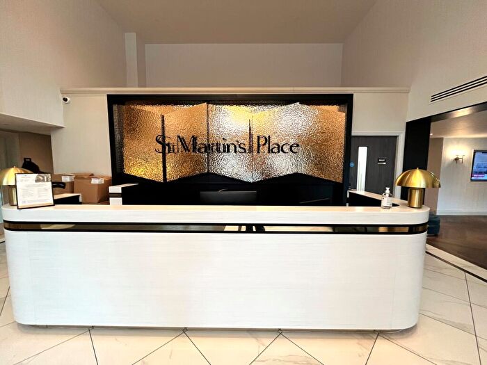 2 Bedroom Flat To Rent In St. Martins Place, Broad Street, B15