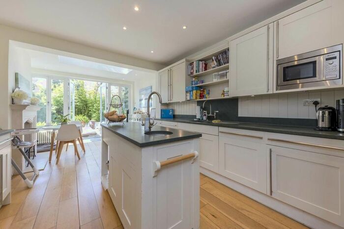 4 Bedroom Property To Rent In Homefield Road, London, W4