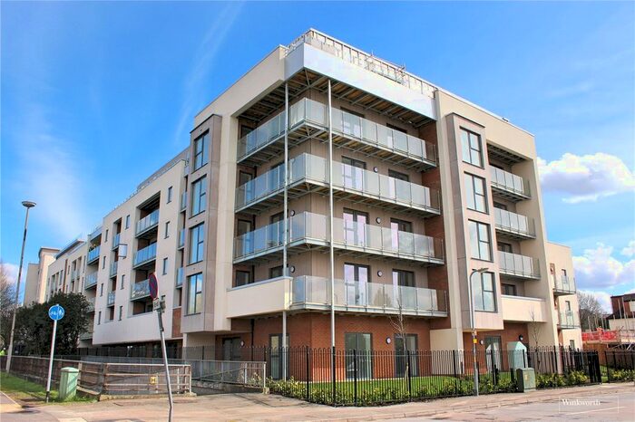 2 Bedroom Flat To Rent In Manor Way, Borehamwood, Hertfordshire, WD6