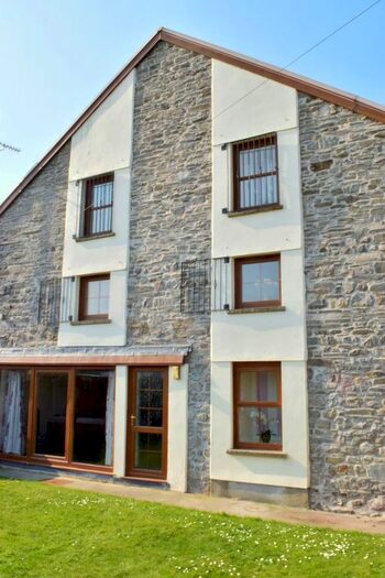 6 Bedroom Block Of Flats For Sale In Capel Seion, Heol Llansaint, Kidwelly, SA17