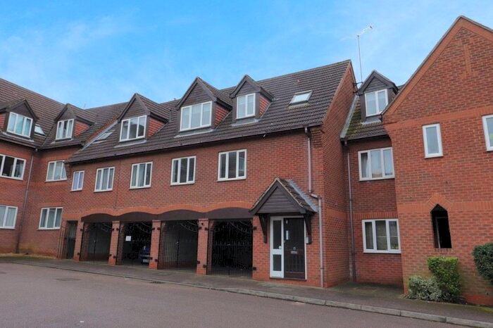 3 Bedroom Flat To Rent In Flat, Rose Court, High Street, Irchester, Wellingborough, NN29