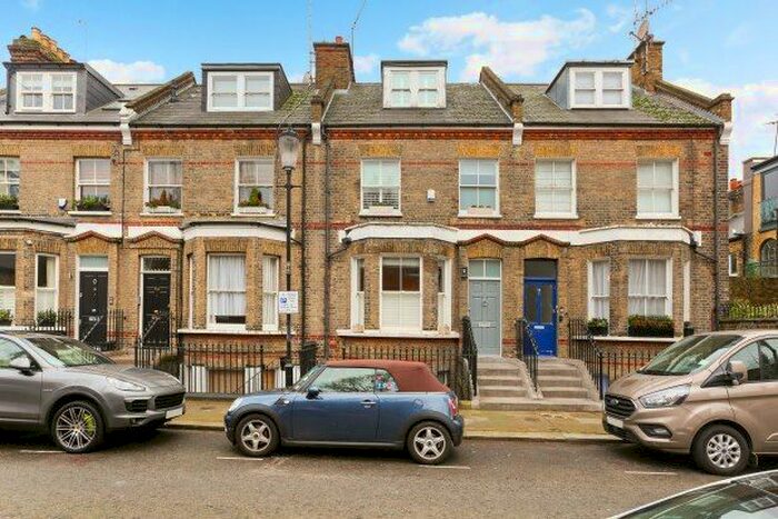 4 Bedroom Maisonette To Rent In Uverdale Road, Chelsea SW10