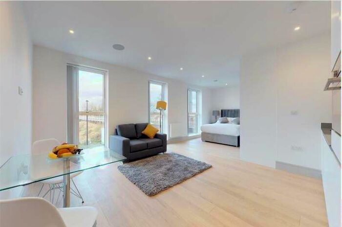 Apartment To Rent In Coombs House, Isleworth, TW7