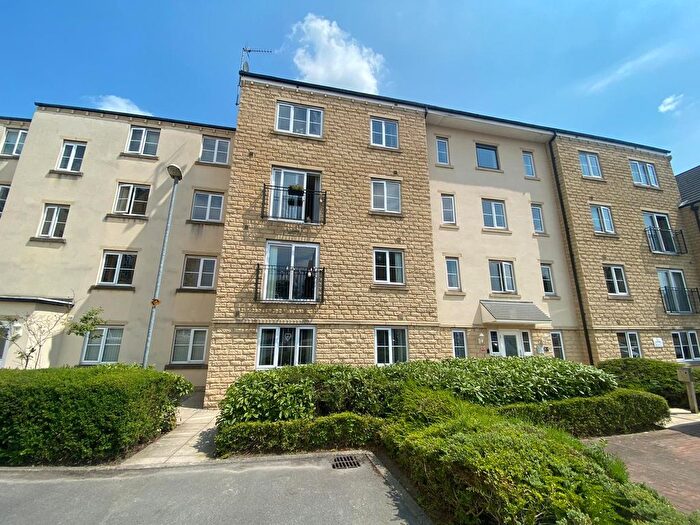 2 Bedroom Flat To Rent In Merchants Court, Bingley, BD16