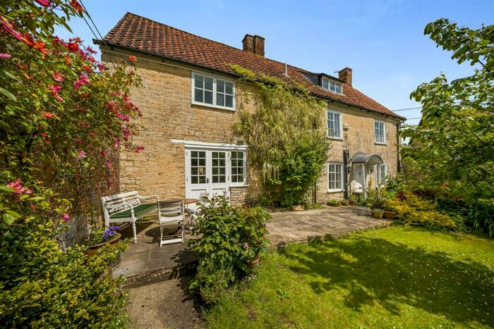3 Bedroom Detached House For Sale In Burton Street, Marnhull, Sturminster Newton, DT10