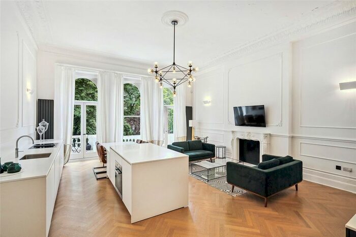 2 Bedroom Flat To Rent In Cornwall Gardens, South Kensington, London, SW7