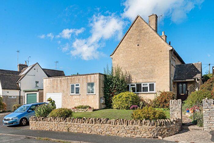 3 Bedroom Detached House For Sale In St Johns Close, Cirencester, Gloucestershire, GL7