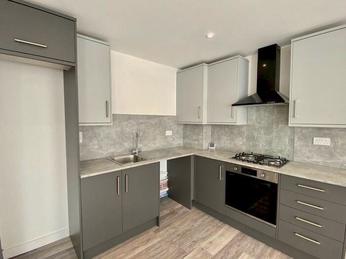 2 Bedroom Apartment To Rent In St. Nicholas Avenue, Gosport, PO13