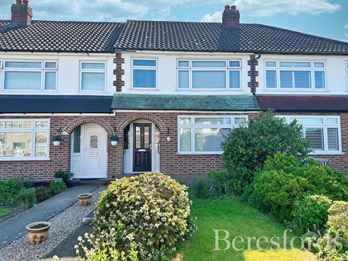 3 Bedroom Terraced House For Sale In Brierley Close, Hornchurch, RM11