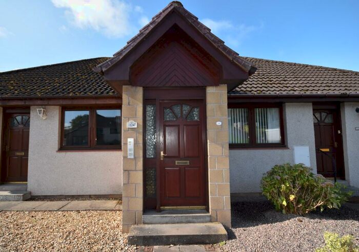 2 Bedroom Flat To Rent In Cedar Drive, Perth, Perthshire, PH1