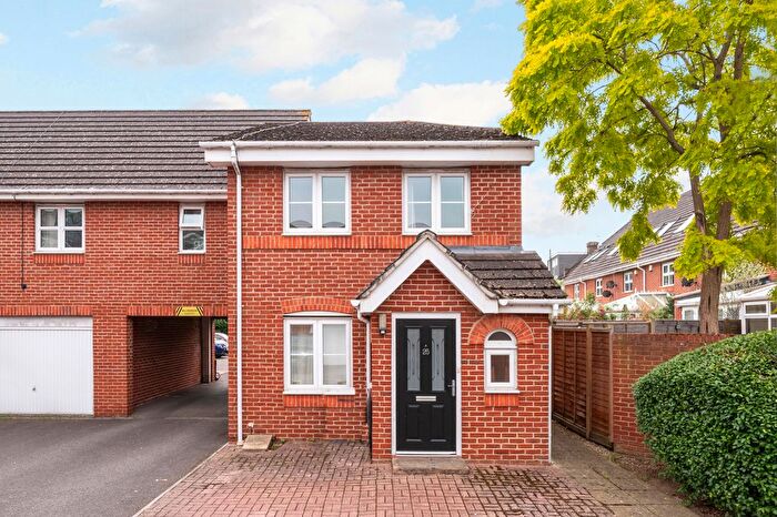 3 Bedroom End Of Terrace House To Rent In Aragon Place, Morden, SM4