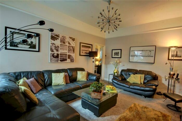 2 Bedroom Flat To Rent In Ashleigh Grove, Jesmond, Newcastle Upon Tyne, NE2