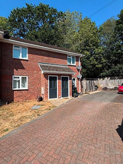 2 Bedroom Maisonette For Sale In Birch Grove, Eastleigh, SO50