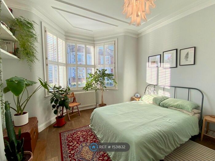 2 Bedroom Flat To Rent In Allison Rd, London, N8