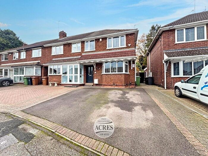 3 Bedroom End Of Terrace House For Sale In Greenaway Close, Great Barr, Birmingham, B43