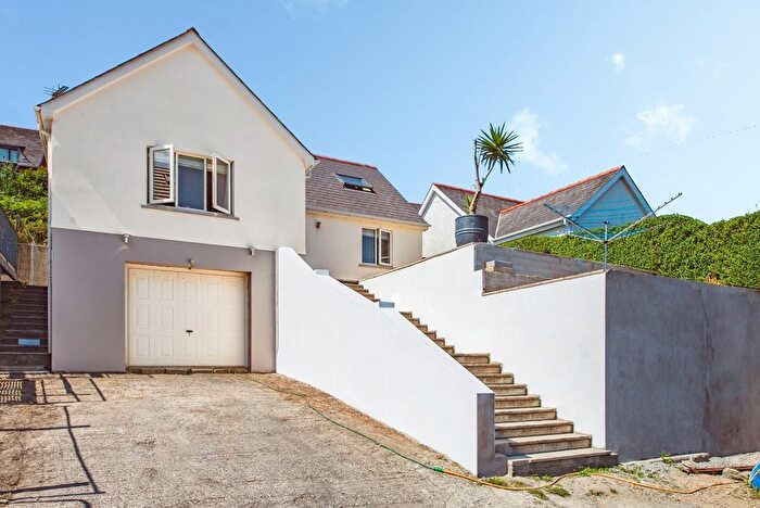 4 Bedroom Bungalow For Sale In Church Road, Goodwick, Pembrokeshire, SA64