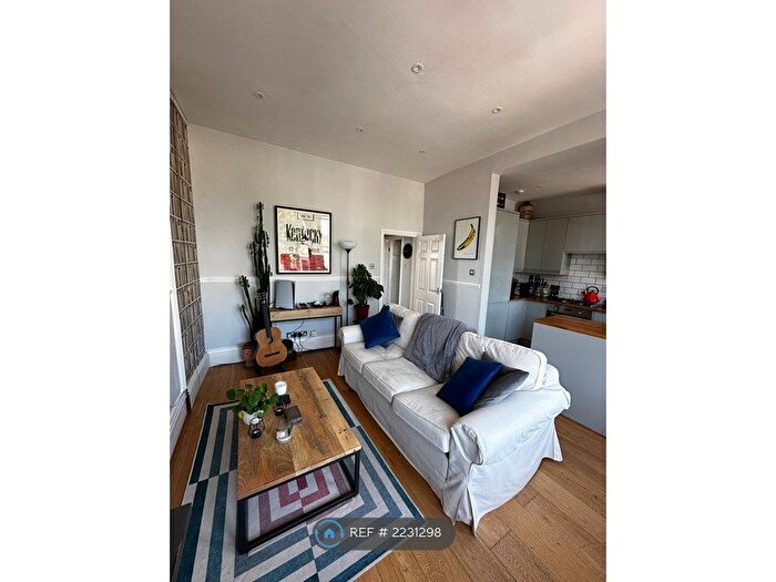 2 Bedroom Flat To Rent In Goldstone Villas, Hove, BN3