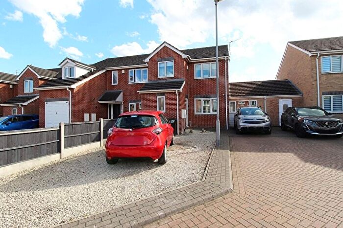 3 Bedroom Semi-Detached House For Sale In Woodside View, Bolton-upon-Dearne, Rotherham, S63