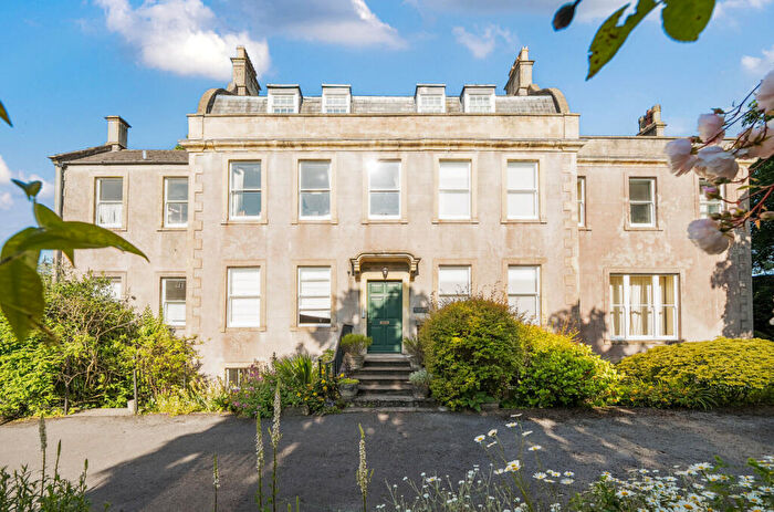 2 Bedroom Flat For Sale In New Street, Wells, BA5